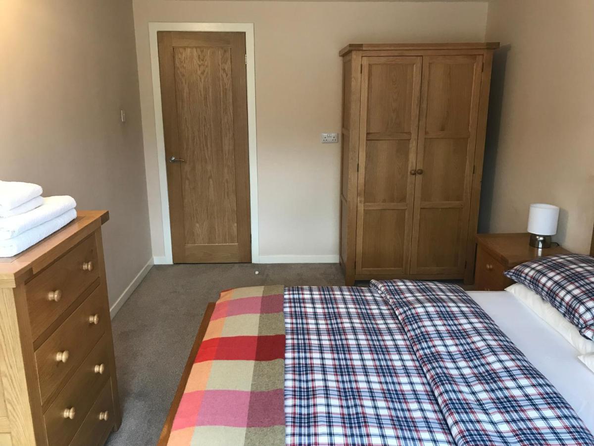Borrodale, One Bedroom Apartment With Balcony And Loch View. Fort William Eksteriør billede